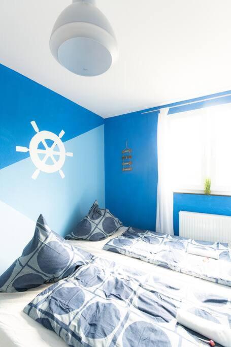 - Sea Apartment Duisburg Center & Parking Spaces & Kingsize Bett - Central Station Hbf - Εξωτερικό φωτογραφία